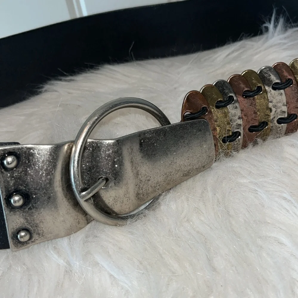 Super cute unique statement belt hammered metallic black leather belt Chicos S/M